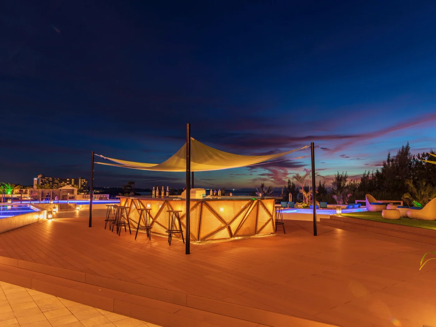 バータイム プールサイドバー